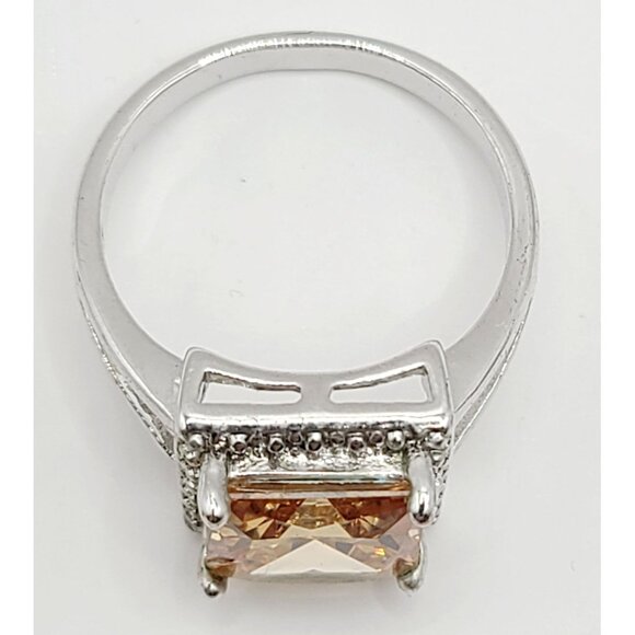 Lot of Five Fashion Rings With Assorted Gemstones & Designs - Picture 8 of 11